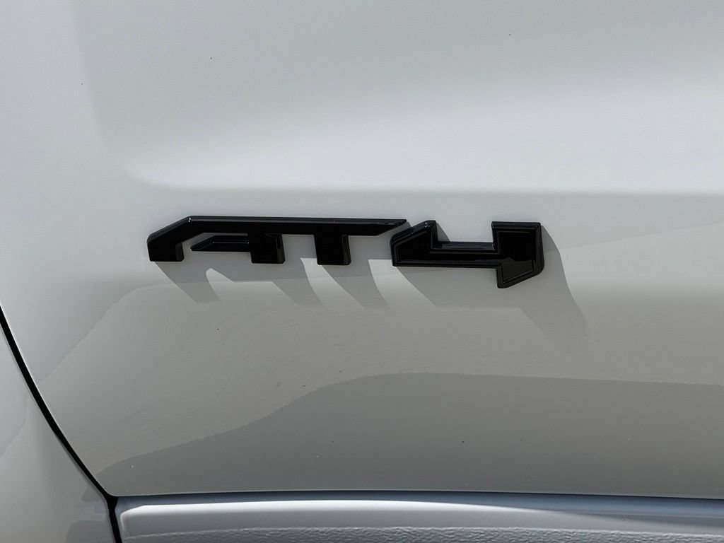 Used 2026 GMC Sierra 1500 AT4 w/ AT4 Premium Package AWD/4WD image 46