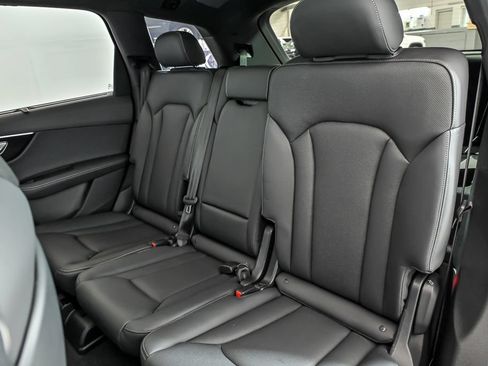 Used 2025 Audi Q7 3.0T Prestige w/ Prestige Package AWD/4WD image 15