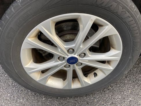 Used 2018 Ford Escape SE AWD/4WD image 9