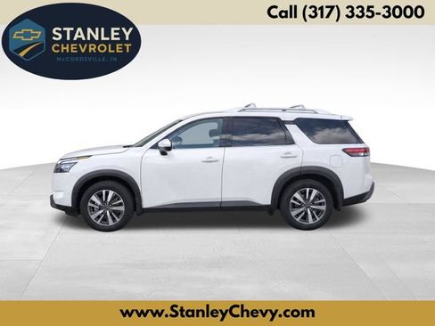 Used 2023 Nissan Pathfinder SL AWD/4WD image 1