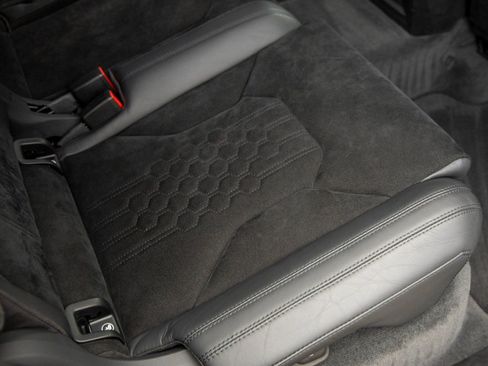 Used 2024 Lamborghini Urus Performante image 42