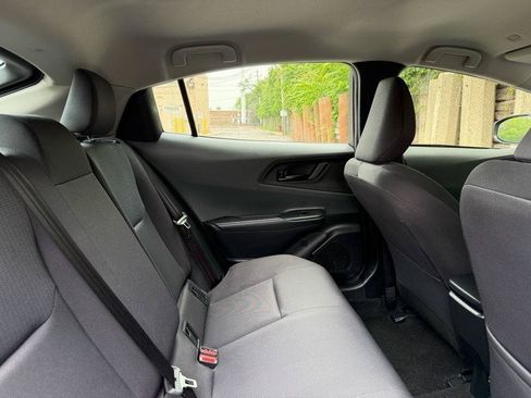 Used 2025 Toyota Prius LE FWD image 22