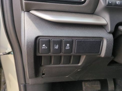 Used 2022 Mitsubishi Eclipse Cross SE FWD image 13
