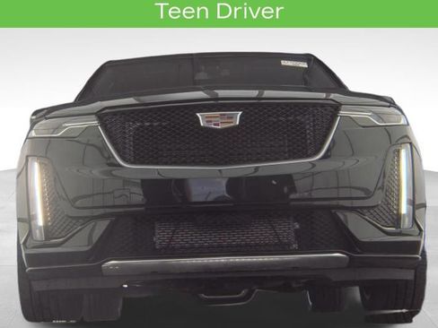 Used 2024 Cadillac XT6 Sport w/ LPO, Floor Liner Package AWD/4WD image 25