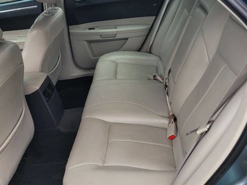 Used 2007 Chrysler 300 Touring L image 12