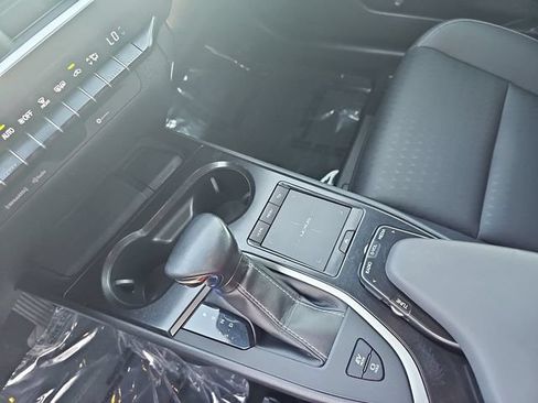 Used 2020 Lexus UX 250h w/ Accessory Package 2 AWD/4WD image 20