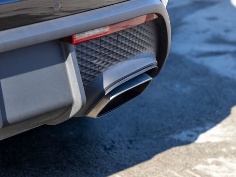 Certified 2025 Porsche Macan image 22