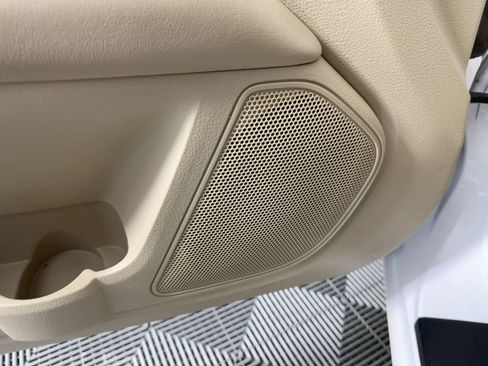 Used 2012 Ford Fusion SEL image 22