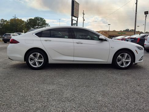 Used 2019 Buick Regal Preferred image 7