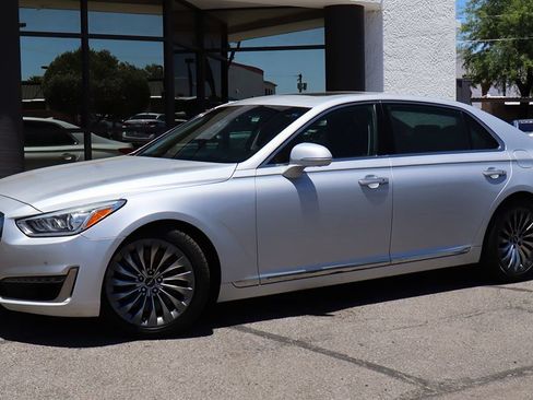 Used 2019 Genesis G90 5.0 Ultimate RWD image 3