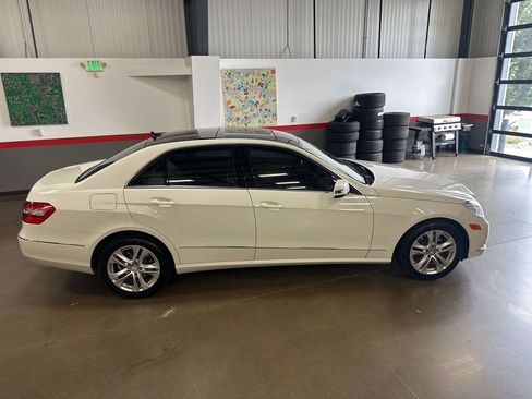 Used 2010 Mercedes-Benz E 350 4MATIC Sedan image 29