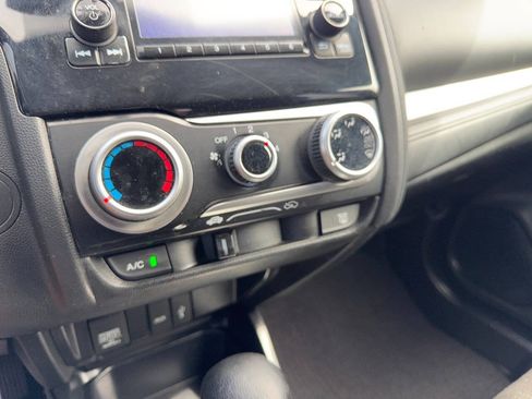 Used 2015 Honda Fit LX image 33