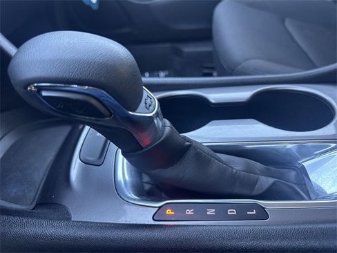 Used 2022 Chevrolet Malibu LS image 16