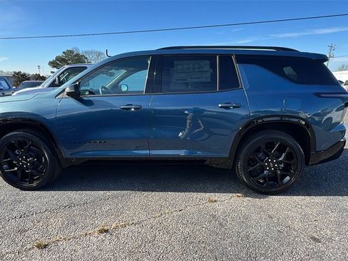 New 2026 Chevrolet Traverse RS w/ LPO, Floor Liner Package image 8