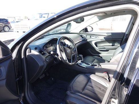 Used 2017 Buick Regal Sport Touring image 13
