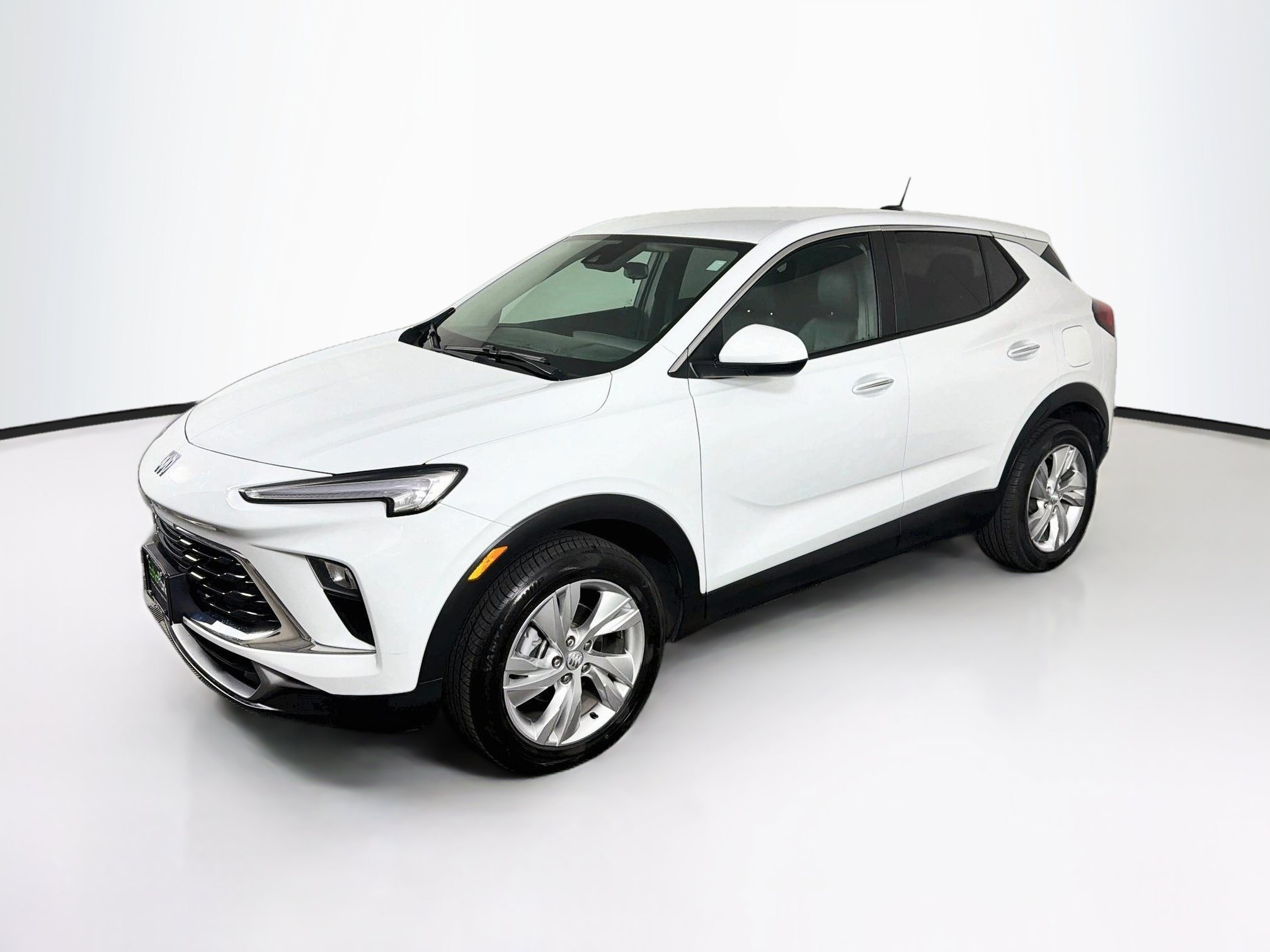 Used 2025 Buick Encore GX Preferred AWD/4WD image 3