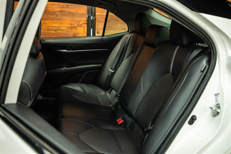 Used 2021 Toyota Camry XSE FWD image 10