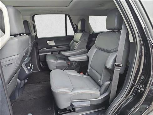 New 2025 Ford Expedition Active image 9