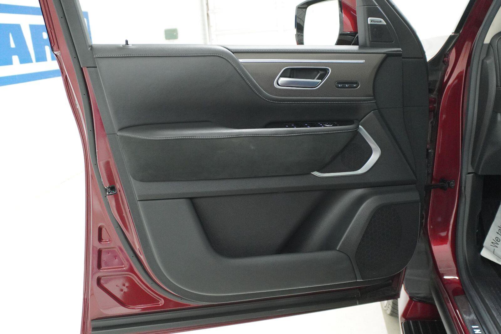 Used 2025 INFINITI QX80 Luxe AWD/4WD image 22