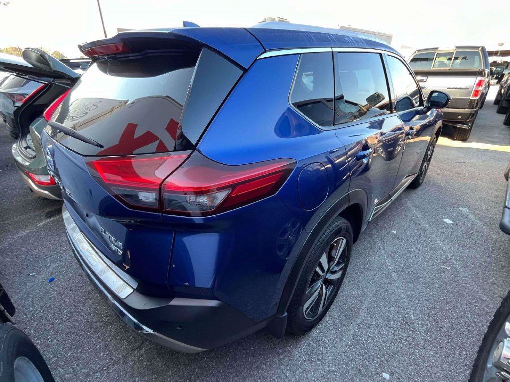 Used 2021 Nissan Rogue Platinum AWD/4WD image 2