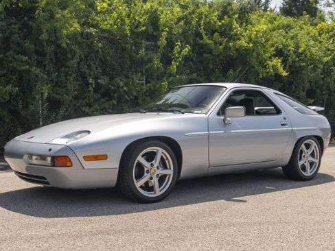 Used 1991 Porsche 928 S4 RWD image 1