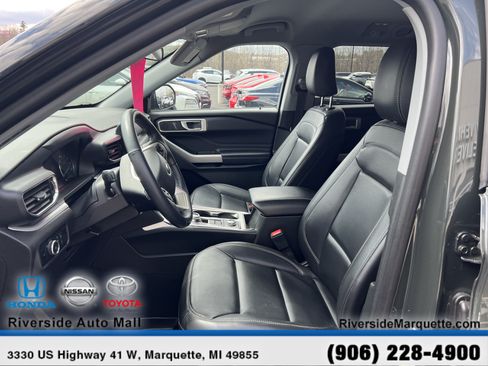 Used 2023 Ford Explorer XLT w/ Equipment Group 202A AWD/4WD image 15