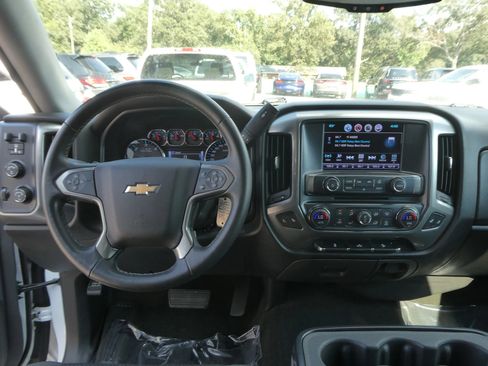Used 2018 Chevrolet Silverado 1500 LT w/ All Star Edition AWD/4WD image 13