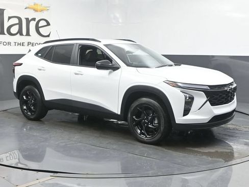 New 2026 Chevrolet Trax LT w/ Driver Confidence Package FWD image 6