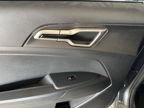 Used 2025 Kia Sportage LX image 25