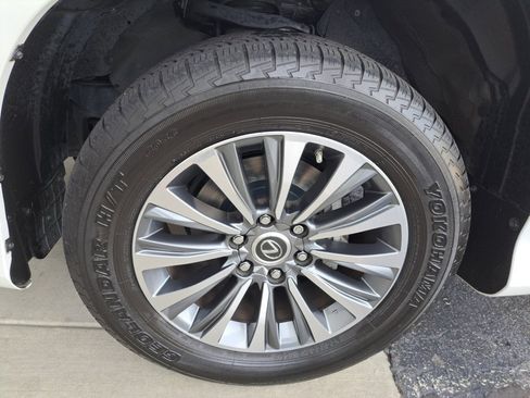 Used 2023 Lexus GX 460 Premium AWD/4WD image 26