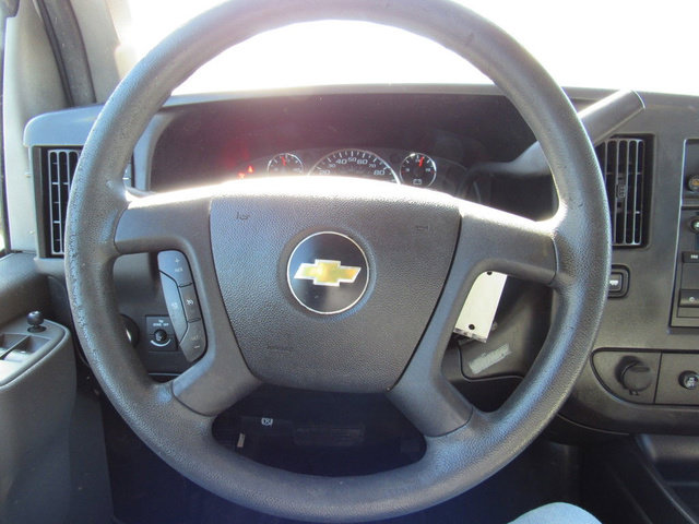 Used 2018 Chevrolet Express 2500 w/ Driver Convenience Package RWD image 28