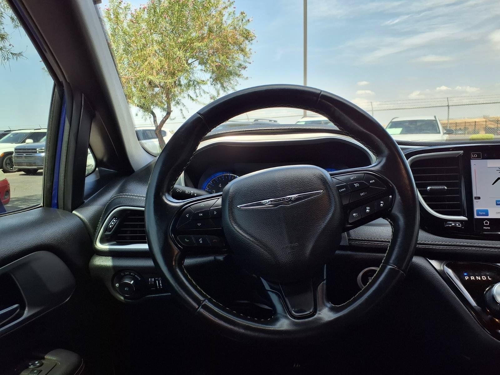 Used 2021 Chrysler Pacifica Touring w/ S Appearance Package FWD image 22