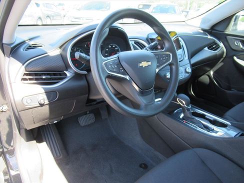 Used 2024 Chevrolet Malibu LT image 16