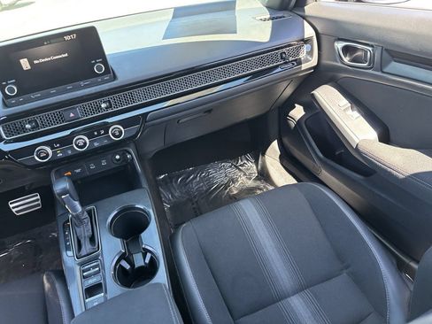 Certified 2025 Honda Civic Sport image 14