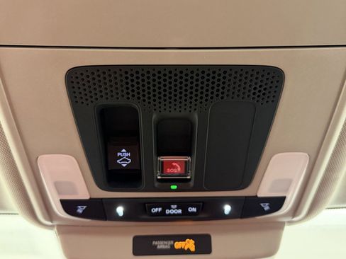 Used 2025 Honda Accord EX-L image 29