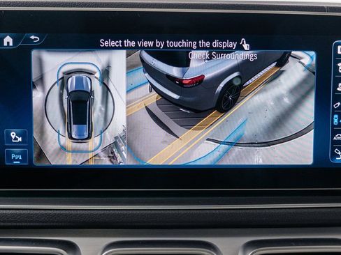 Used 2024 Mercedes-Benz GLS 450 4MATIC image 20