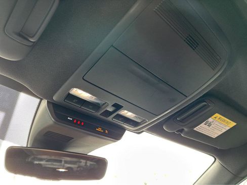 Used 2023 MAZDA MAZDA3 s image 25