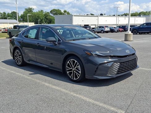 New 2026 Toyota Camry XLE FWD image 4