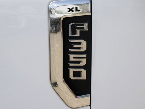 Used 2018 Ford F350 XL w/ Power Equipment Group image 40