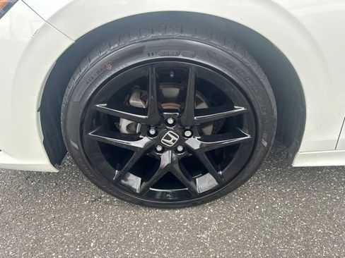 Used 2023 Honda Civic Sport image 11