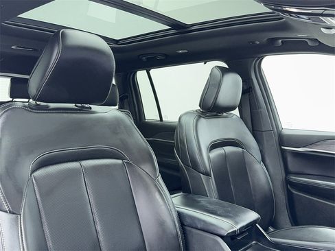 Used 2024 Jeep Grand Cherokee L Limited w/ Luxury Tech Group II image 50