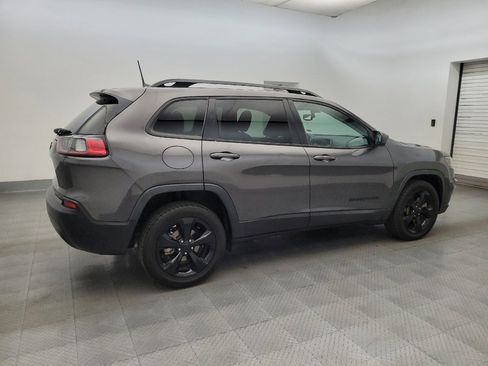 Used 2019 Jeep Cherokee Latitude Plus FWD image 10