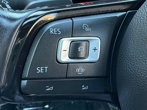 Used 2019 Volkswagen Golf R 4-Door AWD/4WD image 22
