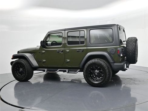 Used 2020 Jeep Wrangler Unlimited Willys image 5