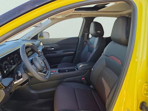 New 2026 Nissan Kicks SR w/ SR Premium Package image 13