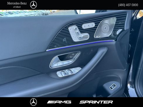 New 2026 Mercedes-Benz GLS 580 4MATIC image 11