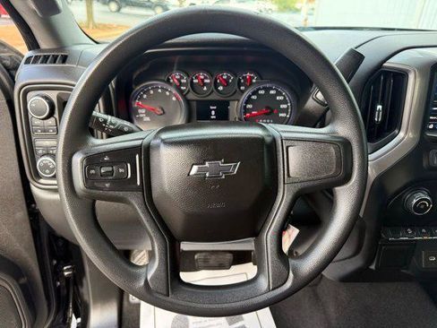 Used 2022 Chevrolet Silverado 1500 Custom Trail Boss w/ LPO, Dark Essentials Package image 7