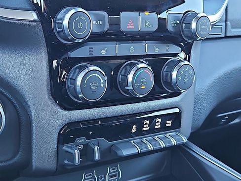 New 2026 RAM 1500 Big Horn AWD/4WD image 17