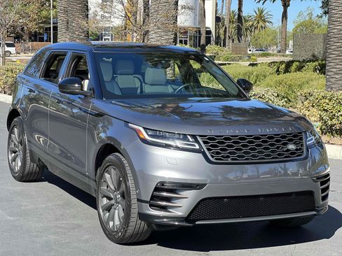 Used 2018 Land Rover Range Rover Velar R-Dynamic SE AWD/4WD image 18