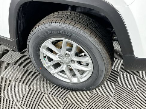 New 2026 Jeep Grand Cherokee Laredo AWD/4WD image 35